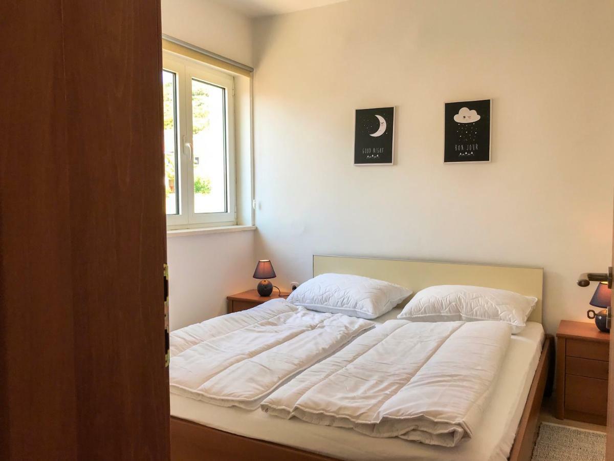Mr. Hall Apartments Barbat na Rabu Exterior foto